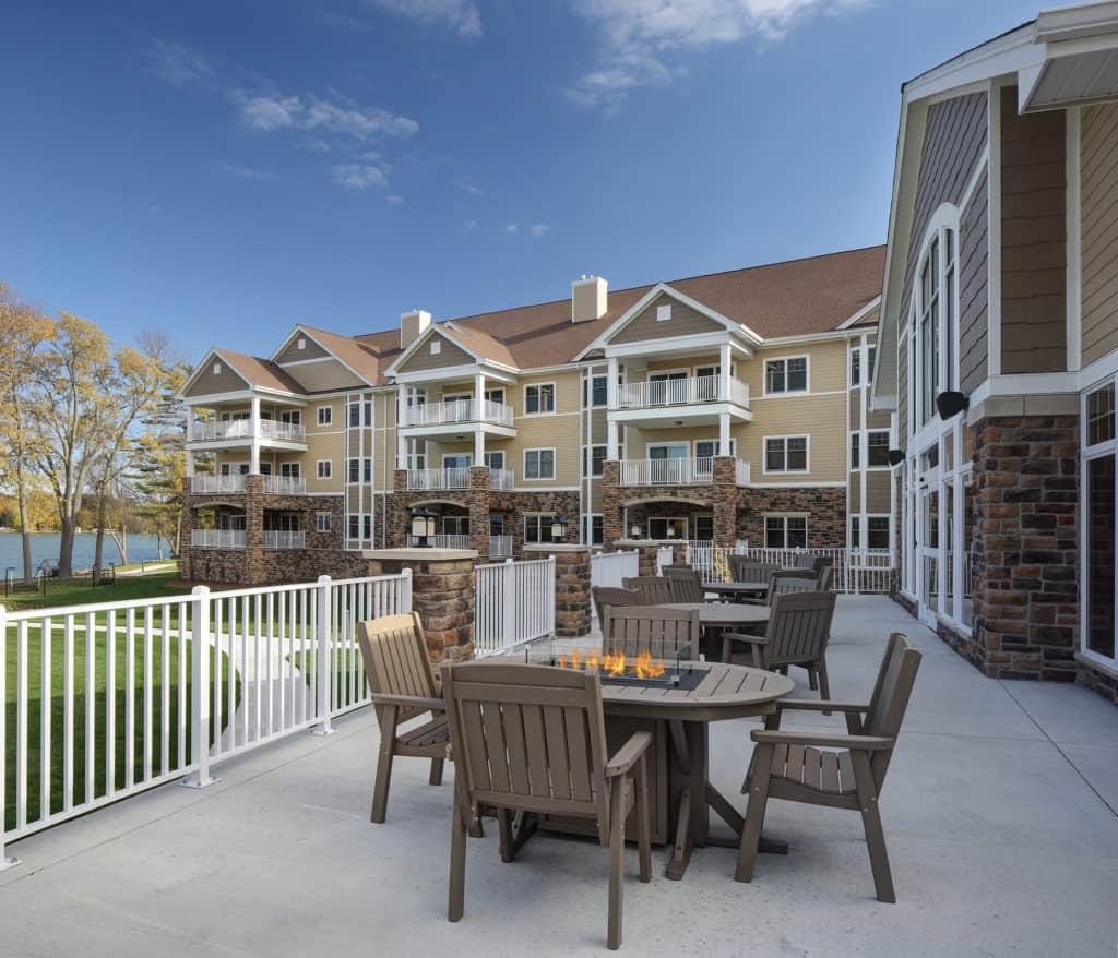 Lutheran-Homes-of-Ocnomowoc-Patio