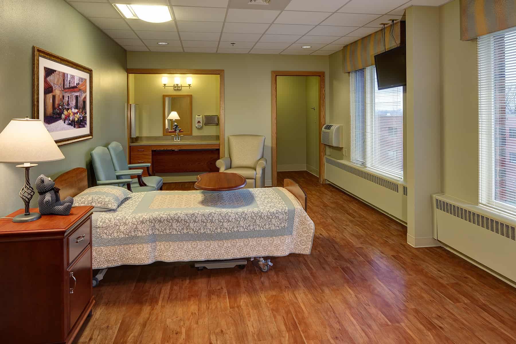 Guest room at the lutheran home, vistas hospice