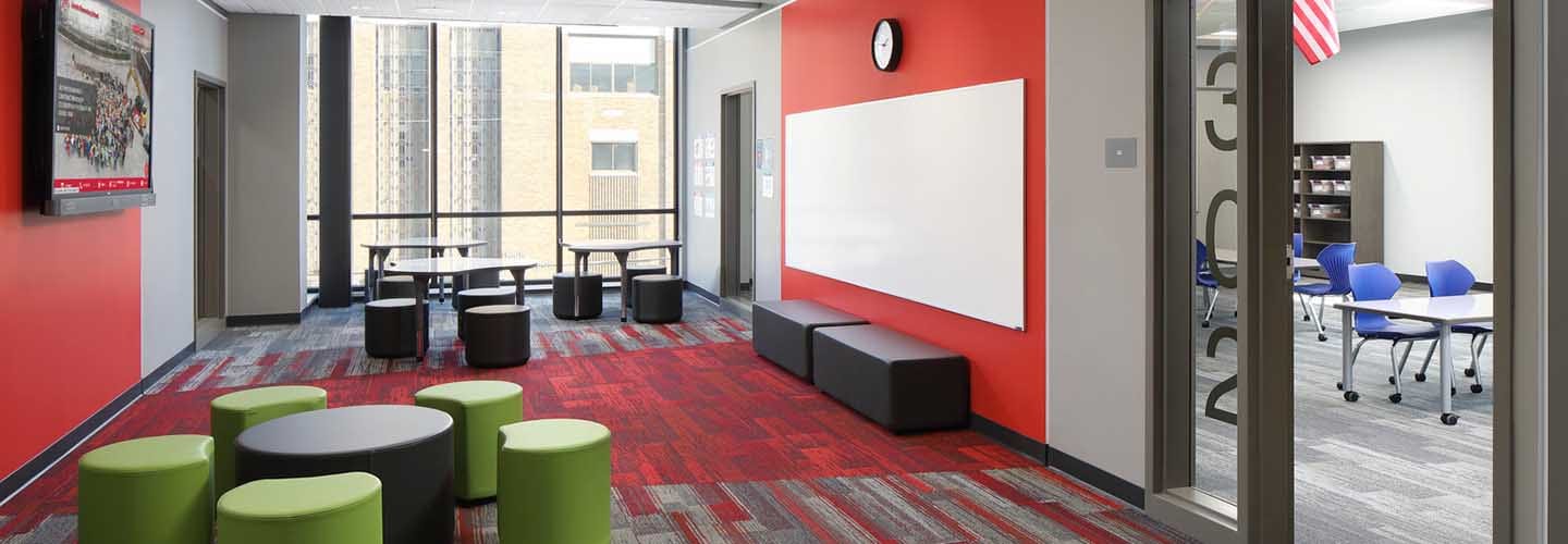 Lincoln Elementary-Wauwatosa: Photo of a breakout space in Lincoln Elementary School in Wauwatosa School District