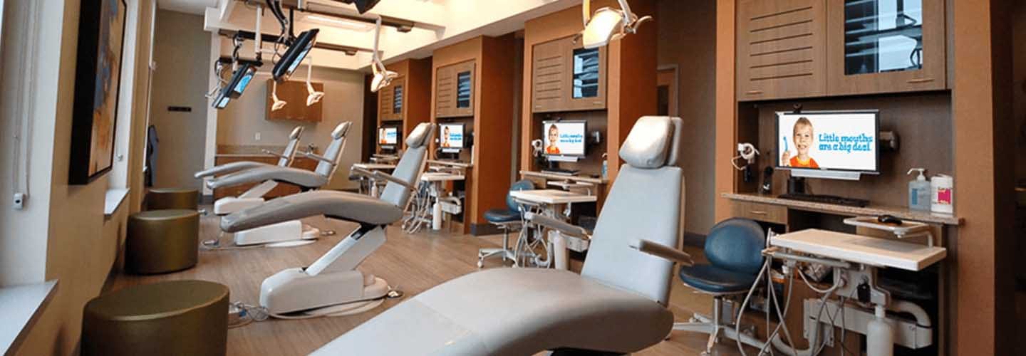 One of the operatories at Racine Dental Group in Racine Wisconsin provides for flexibility in patient care and scheduling