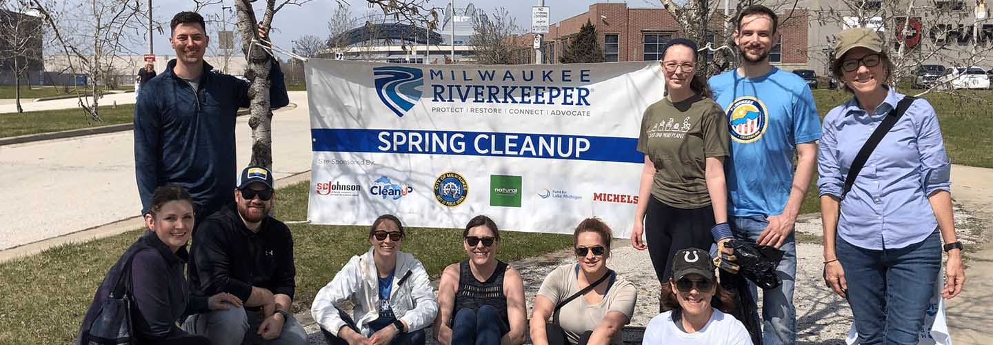 praLIFE means helping others. This group of good people cleaning the Milwaukee River include volunteers from the PRA Milwaukee Design Office