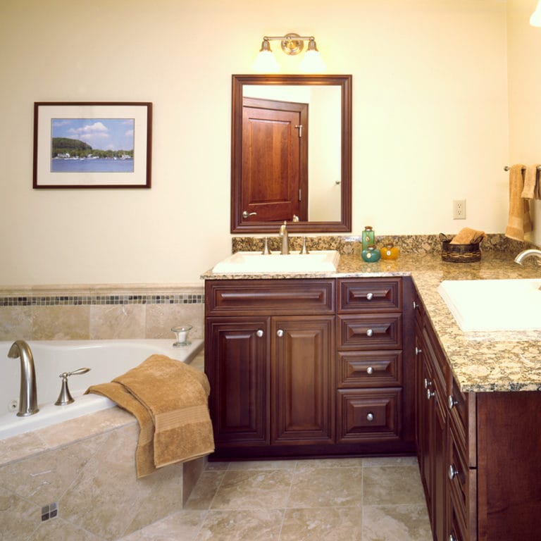 Gibraltar Town Homes Bathroom