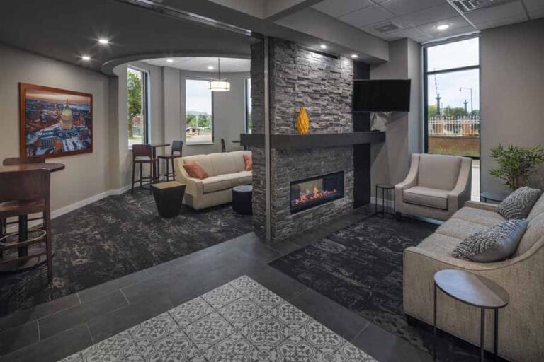 West Washington Place In Madison Wisconsin - Lobby Space