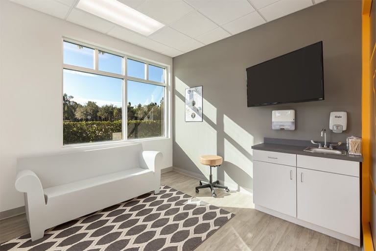 Veterinary Specialty Surgery Center in University Park, Florida. Welcoming exam room for furry family