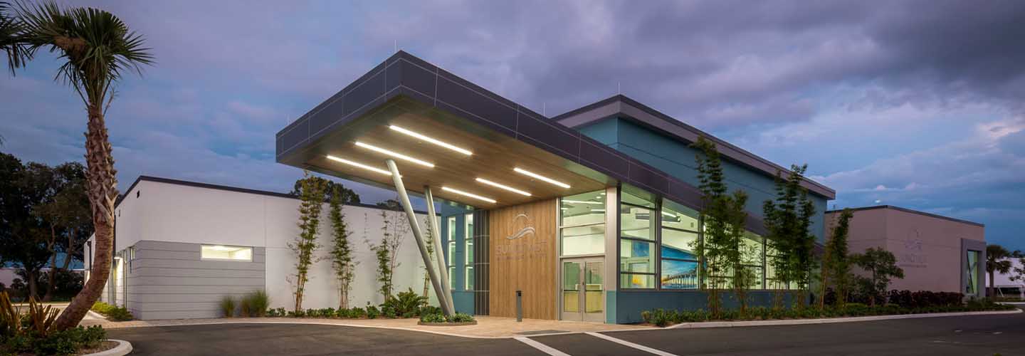 Modern medicine deserves modern healthcare architecture, as shown in this patient entry to the Suncoast Orthopaedic Surgery & Sports Medicine center in Venice, FL