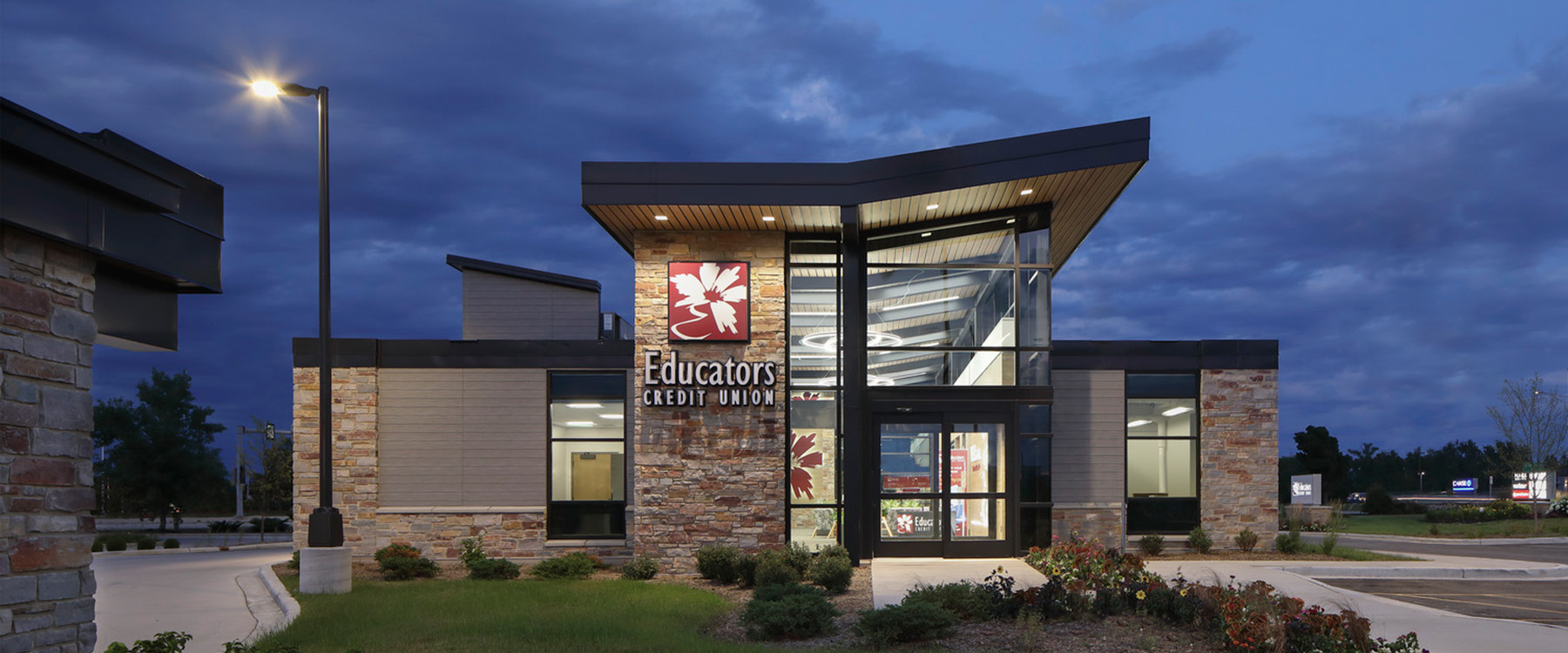 Educators Credit Union Oak Creek front entrance