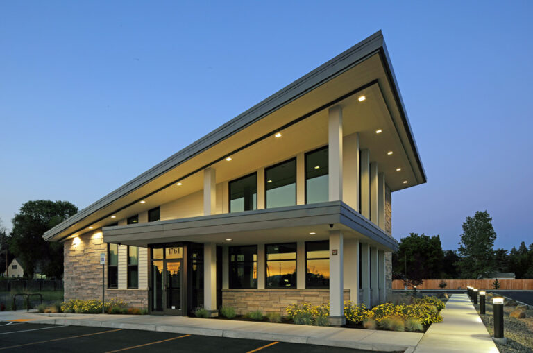 Klamath Smiles Exterior